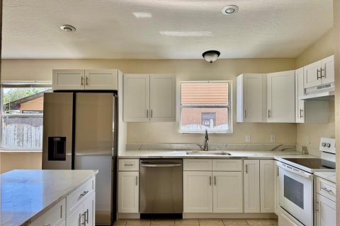 Commercial property in Palm Coast, Florida 6 bedrooms, 222.41 sq.m. № 1909590 - photo 18