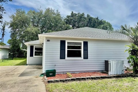 Commercial property in Palm Coast, Florida 6 bedrooms, 222.41 sq.m. № 1909590 - photo 2