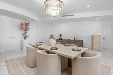 Copropriété à vendre à Sunny Isles Beach, Floride: 4 chambres, 385.92 m2 № 2035569 - photo 7