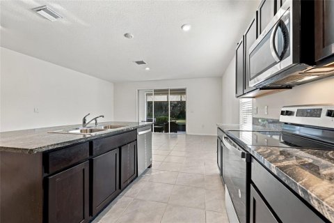 Touwnhouse à vendre à Newberry, Floride: 3 chambres, 165.83 m2 № 2436796 - photo 5