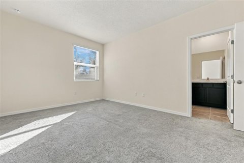 Touwnhouse à vendre à Newberry, Floride: 3 chambres, 165.83 m2 № 2436796 - photo 11