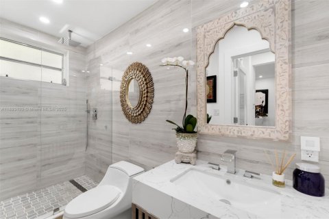 Condominio en venta en Miami Beach, Florida, 1 dormitorio, 69.68 m2 № 1946756 - foto 14