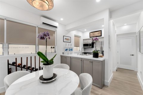 Condominio en venta en Miami Beach, Florida, 1 dormitorio, 69.68 m2 № 1946756 - foto 7
