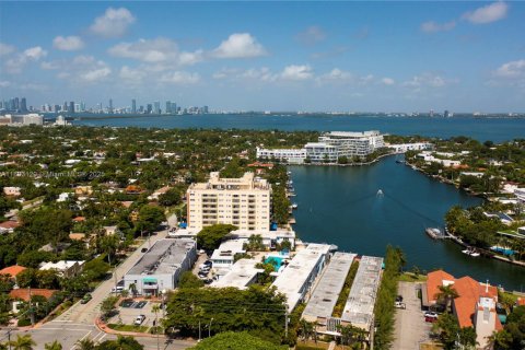 Condominio en venta en Miami Beach, Florida, 1 dormitorio, 69.68 m2 № 1946756 - foto 16