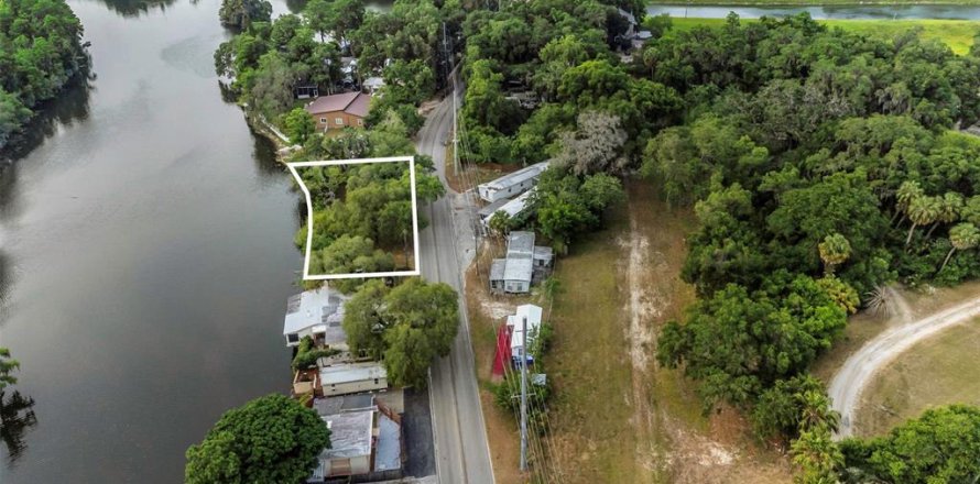 Land in Tampa, Florida № 1280465