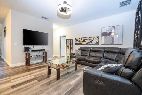 Casa en venta en Davenport, Florida, 7 dormitorios, 285.3 m2 № 1773837 - foto 27