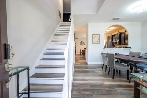 Casa en venta en Davenport, Florida, 7 dormitorios, 285.3 m2 № 1773837 - foto 9