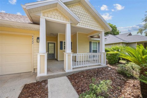 House in Gainesville, Florida 3 bedrooms, 139.73 sq.m. № 1782198 - photo 1