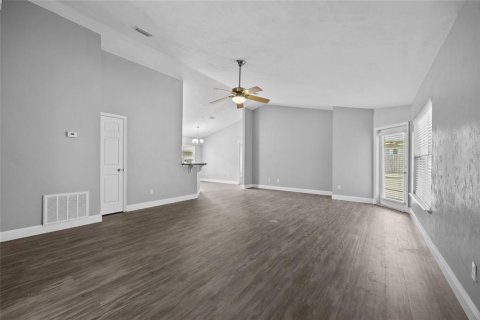 House in Gainesville, Florida 3 bedrooms, 139.73 sq.m. № 1782198 - photo 3
