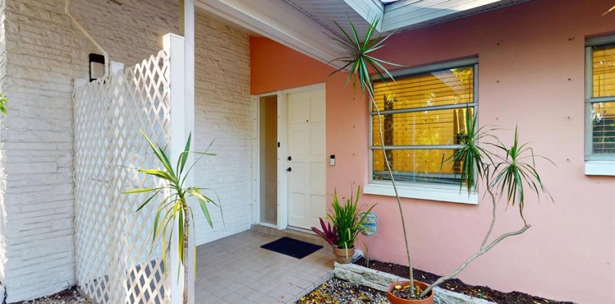 Villa ou maison à Clearwater, Floride 3 chambres, 158.03 m2 № 2103674