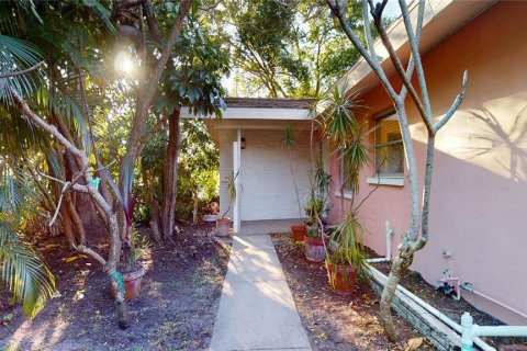 Villa ou maison à vendre à Clearwater, Floride: 3 chambres, 158.03 m2 № 2103674 - photo 2