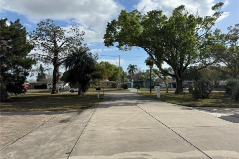 Villa ou maison à vendre à Clearwater, Floride: 3 chambres, 158.03 m2 № 2103674 - photo 7