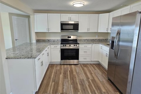 Casa en alquiler en Hudson, Florida, 4 dormitorios, 135.82 m2 № 1885130 - foto 3