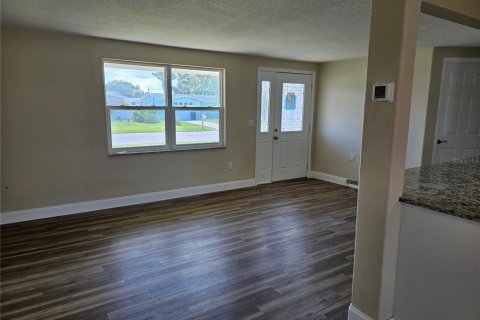 Casa en alquiler en Hudson, Florida, 4 dormitorios, 135.82 m2 № 1885130 - foto 5