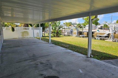 Casa en alquiler en Hudson, Florida, 4 dormitorios, 135.82 m2 № 1885130 - foto 13