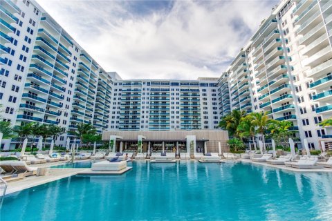 Condo in Miami Beach, Florida, 1 bedroom  № 2035058