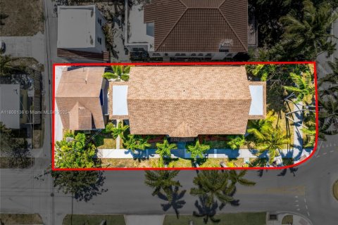 Propiedad comercial en venta en Hollywood, Florida № 1964856 - foto 10