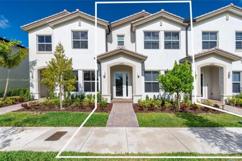 Townhouse in Homestead, Florida 3 bedrooms, 136.01 sq.m. № 1738988 - photo 6