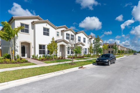 Townhouse in Homestead, Florida 3 bedrooms, 136.01 sq.m. № 1738988 - photo 5
