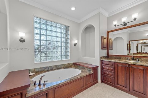 Villa ou maison à vendre à Weston, Floride: 5 chambres, 456.61 m2 № 1995169 - photo 10