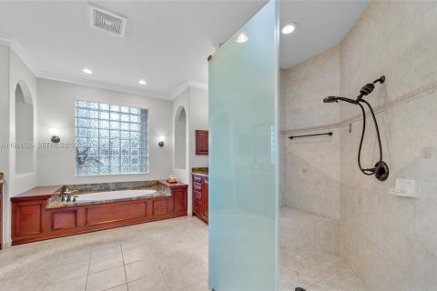 Villa ou maison à vendre à Weston, Floride: 5 chambres, 456.61 m2 № 1995169 - photo 11