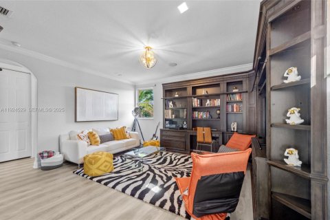 Villa ou maison à vendre à Weston, Floride: 5 chambres, 456.61 m2 № 1995169 - photo 23