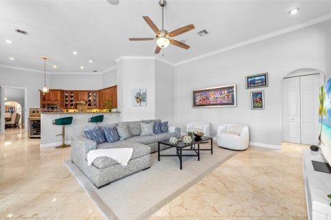 Villa ou maison à vendre à Weston, Floride: 5 chambres, 456.61 m2 № 1995169 - photo 16