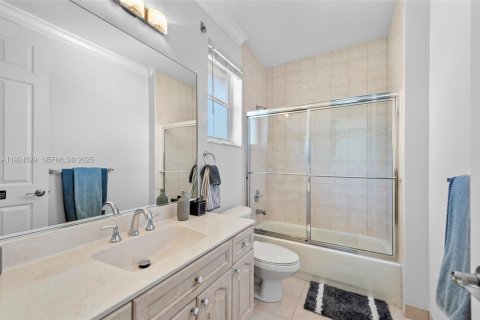 Villa ou maison à vendre à Weston, Floride: 5 chambres, 456.61 m2 № 1995169 - photo 25