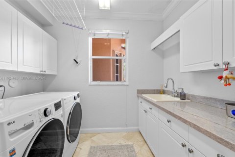 Villa ou maison à vendre à Weston, Floride: 5 chambres, 456.61 m2 № 1995169 - photo 26