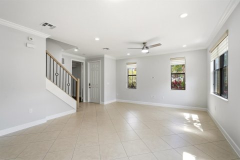 Touwnhouse à vendre à Sunrise, Floride: 4 chambres, 176.05 m2 № 2261868 - photo 9