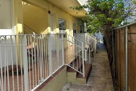 Снять в аренду квартиру в Майами-Бич, Флорида 1 спальня, 40.88м2, № 1951734 - фото 5