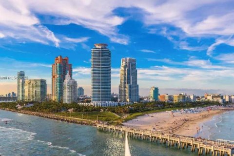 Снять в аренду квартиру в Майами-Бич, Флорида 1 спальня, 40.88м2, № 1951734 - фото 3