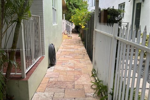 Снять в аренду квартиру в Майами-Бич, Флорида 1 спальня, 40.88м2, № 1951734 - фото 8