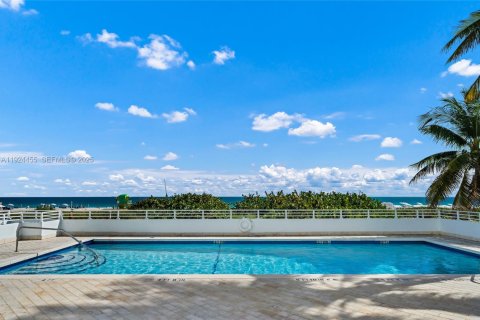 Купить кондоминиум в Майами-Бич, Флорида 3 спальни, 60.94м2, № 1986569 - фото 23