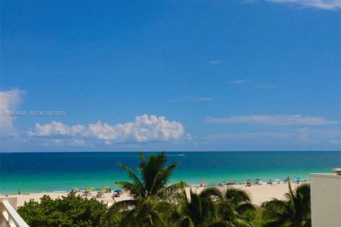 Купить кондоминиум в Майами-Бич, Флорида 3 спальни, 60.94м2, № 1986569 - фото 18