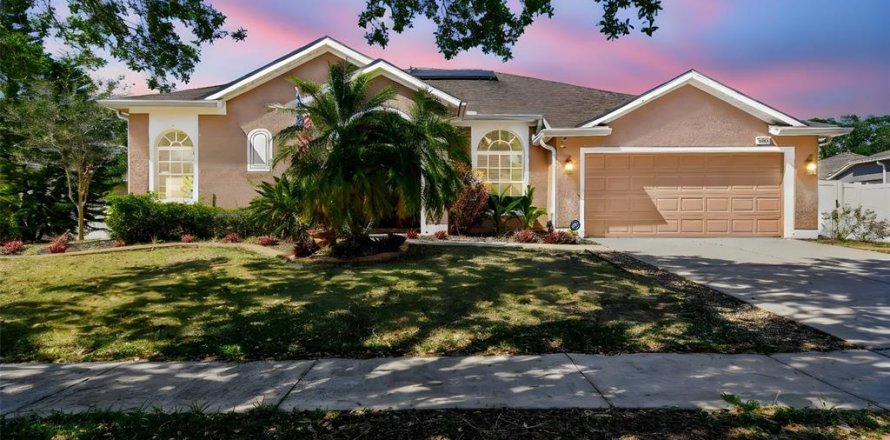 Casa en Valrico, Florida 5 dormitorios, 241.08 m2 № 1718535