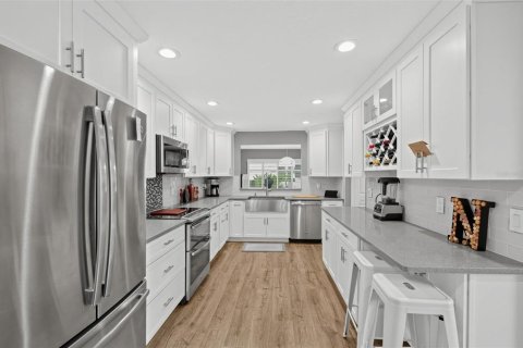 Townhouse in Fern Park, Florida 3 bedrooms, 173.91 sq.m. № 2387708 - photo 17