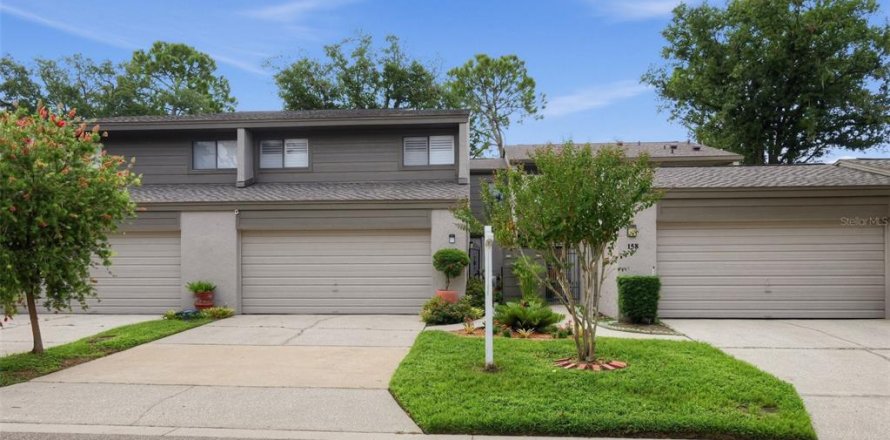 Townhouse in Fern Park, Florida 3 bedrooms, 173.91 sq.m. № 2387708
