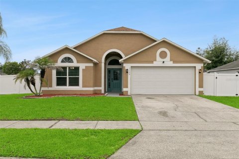 House in Orlando, Florida 4 bedrooms, 171.13 sq.m. № 2291012