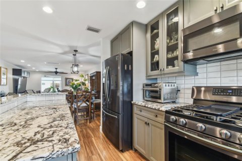 Copropriété à vendre à Gulfport, Floride: 2 chambres, 116.13 m2 № 1725452 - photo 8