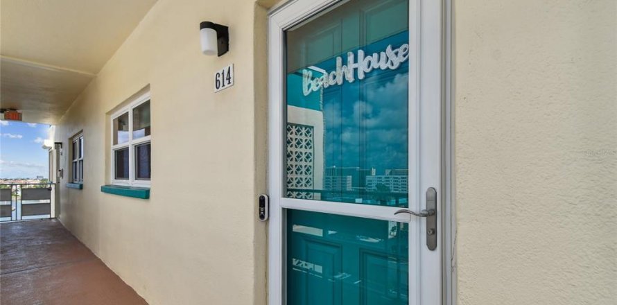 Condo à Gulfport, Floride, 2 chambres  № 1725452