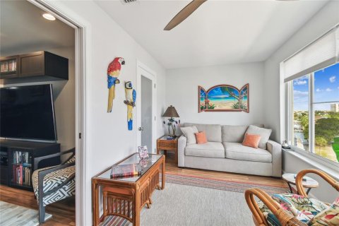 Copropriété à vendre à Gulfport, Floride: 2 chambres, 116.13 m2 № 1725452 - photo 16