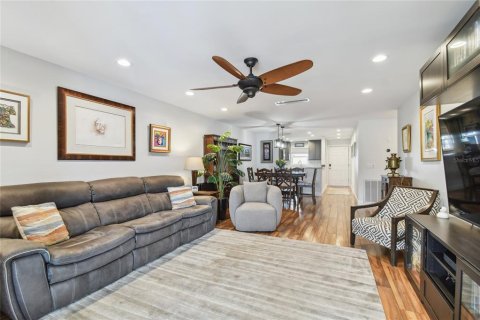 Copropriété à vendre à Gulfport, Floride: 2 chambres, 116.13 m2 № 1725452 - photo 13