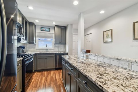 Copropriété à vendre à Gulfport, Floride: 2 chambres, 116.13 m2 № 1725452 - photo 7