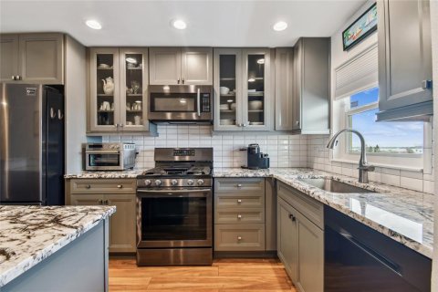 Copropriété à vendre à Gulfport, Floride: 2 chambres, 116.13 m2 № 1725452 - photo 4