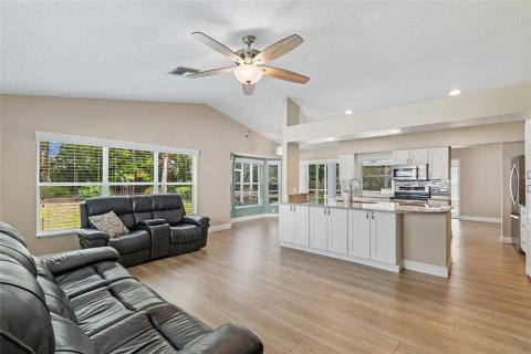 Villa ou maison à vendre à Hudson, Floride: 3 chambres, 173.63 m2 № 2196765 - photo 10
