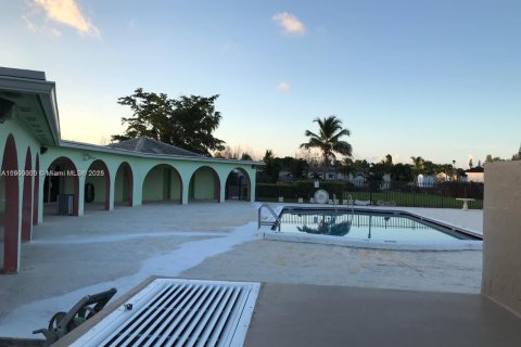 Купить виллу или дом в Хомстед, Флорида 2 спальни, 78.97м2, № 1952415 - фото 3