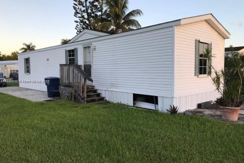 Купить виллу или дом в Хомстед, Флорида 2 спальни, 78.97м2, № 1952415 - фото 7