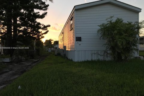 Купить виллу или дом в Хомстед, Флорида 2 спальни, 78.97м2, № 1952415 - фото 5