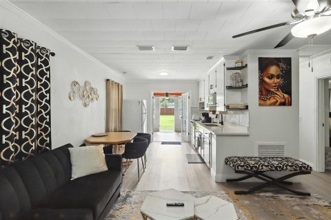 Casa en venta en Zephyrhills, Florida, 2 dormitorios, 86.96 m2 № 1916703 - foto 4